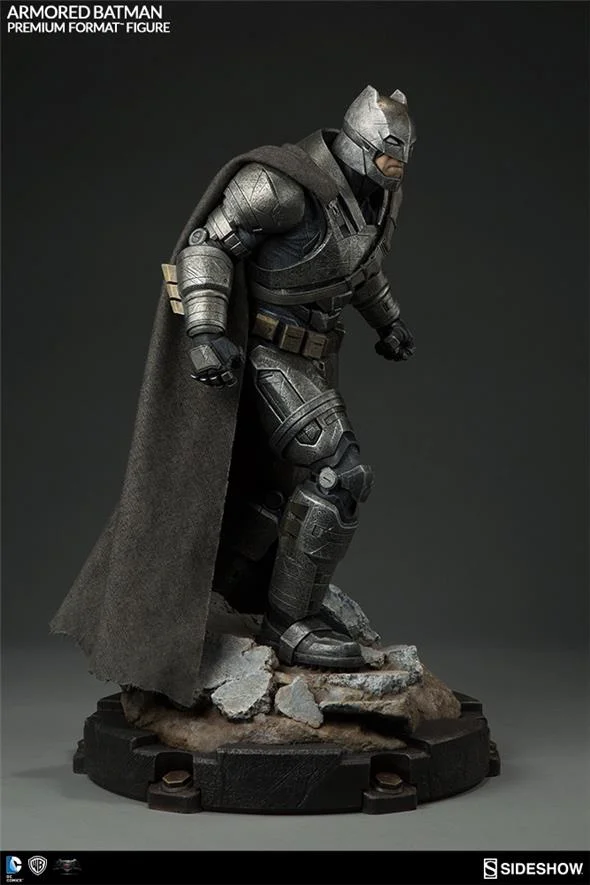 BATMAN V SUPERMAN ARMOR BATMAN PREMIUM FORMAT