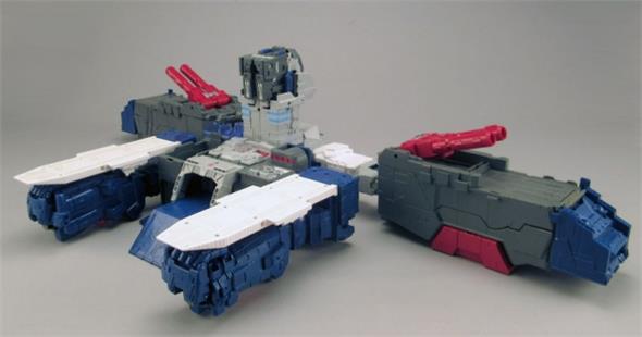 TRANSFORMERS LG31 FORTRESS MAXIMUS