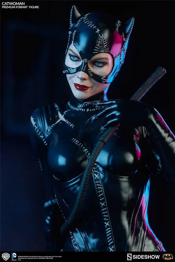 BATMAN RETURNS CATWOMAN 1992 PREMIUM FORMAT