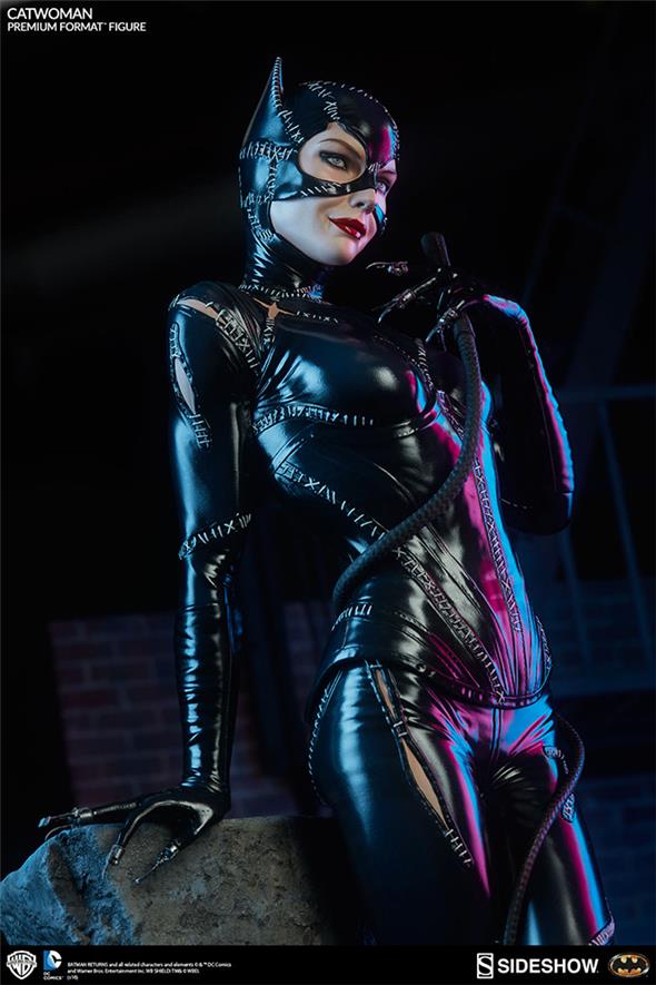 BATMAN RETURNS CATWOMAN 1992 PREMIUM FORMAT