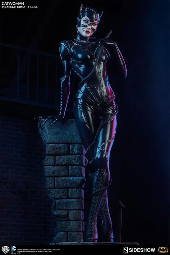 BATMAN RETURNS CATWOMAN 1992 PREMIUM FORMAT