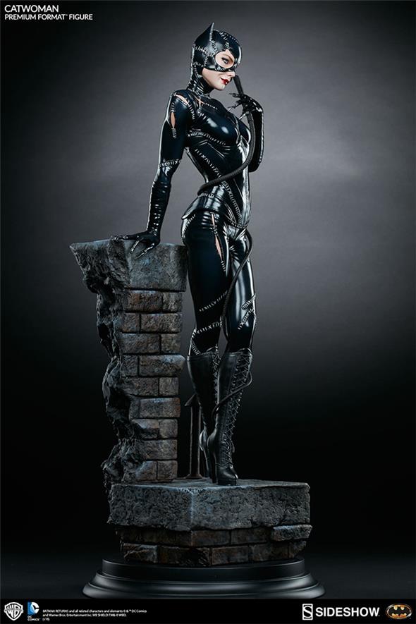 BATMAN RETURNS CATWOMAN 1992 PREMIUM FORMAT
