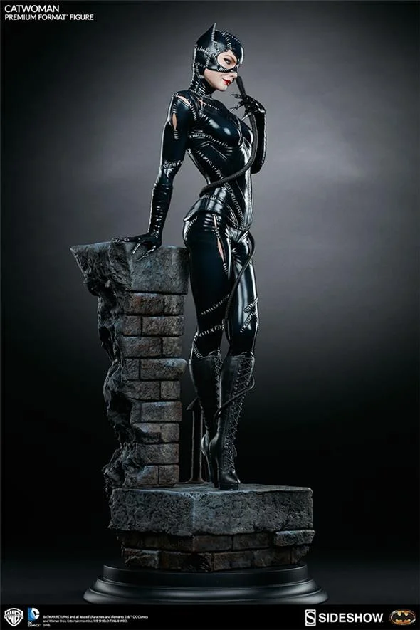 BATMAN RETURNS CATWOMAN 1992 PREMIUM FORMAT