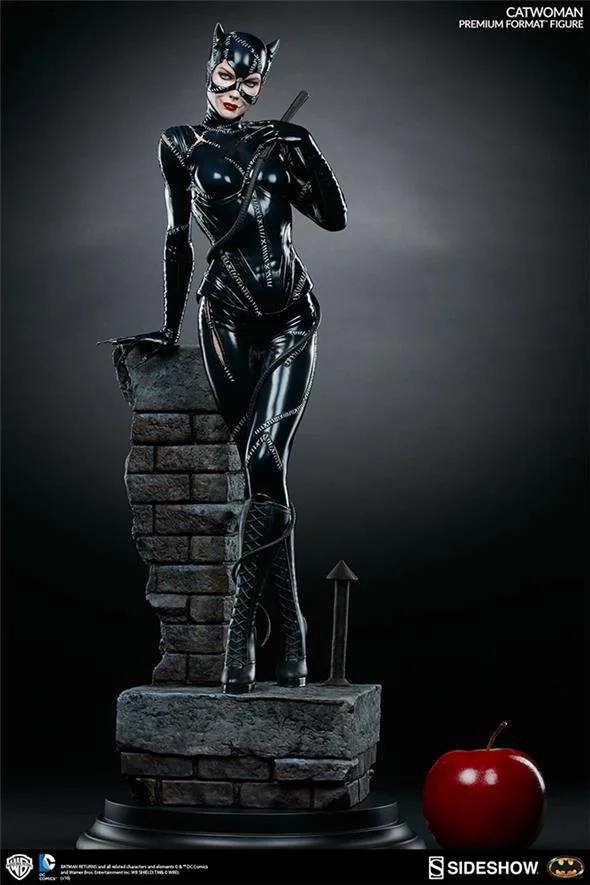 BATMAN RETURNS CATWOMAN 1992 PREMIUM FORMAT