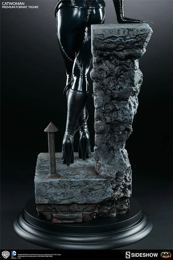 BATMAN RETURNS CATWOMAN 1992 PREMIUM FORMAT