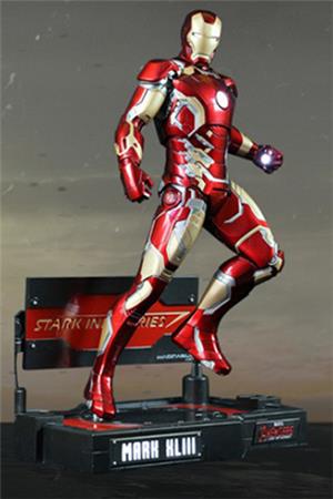 1/4 IRON MAN MARK 43 STATUE