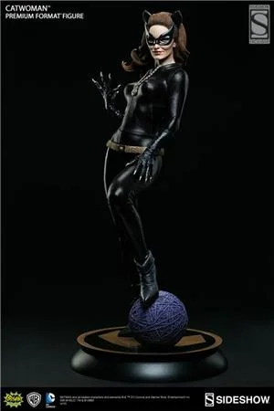 sideshow-catwoman-classic-tv-series-premium-format-figure