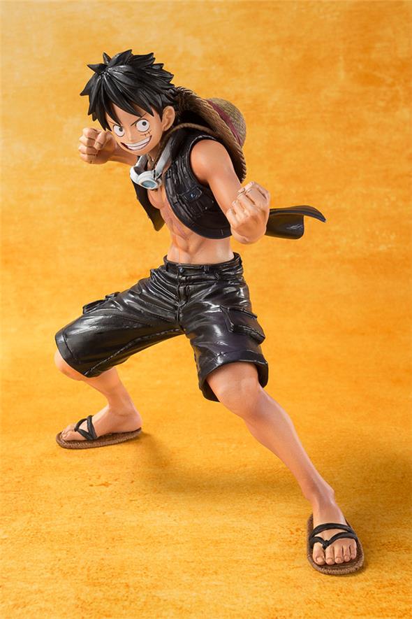 ONE PIECE - FIGUARTS ZERO MONKEY D. LUFFY FILM GOLD