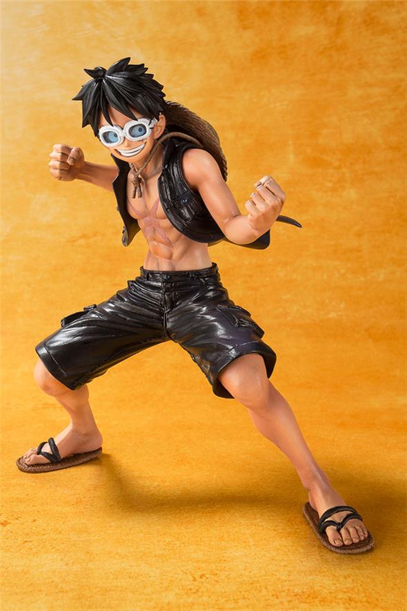 ONE PIECE - FIGUARTS ZERO MONKEY D. LUFFY FILM GOLD