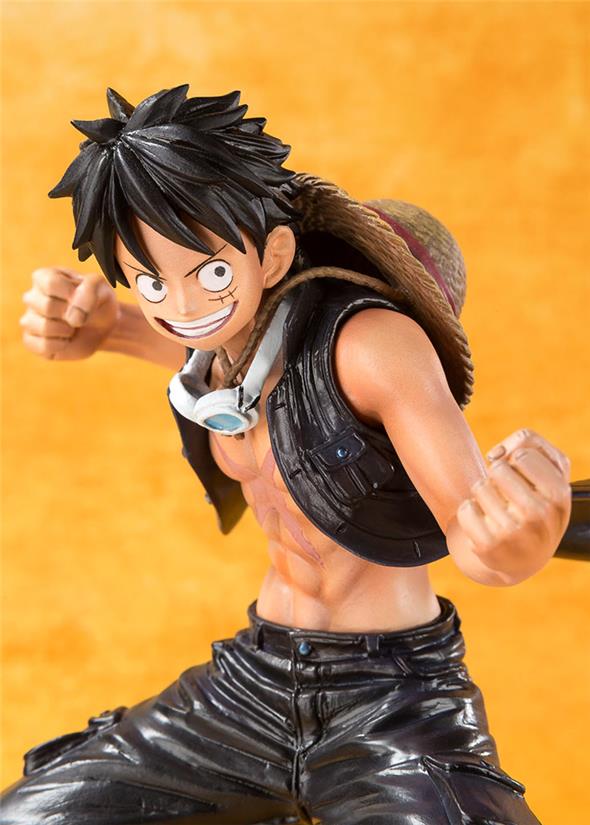 ONE PIECE - FIGUARTS ZERO MONKEY D. LUFFY FILM GOLD