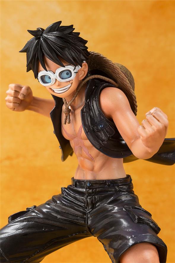 ONE PIECE - FIGUARTS ZERO MONKEY D. LUFFY FILM GOLD