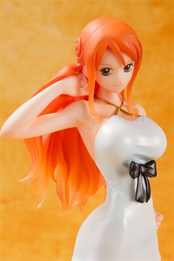 ONE PIECE - FIGUARTS ZERO NAMI FILM GOLD