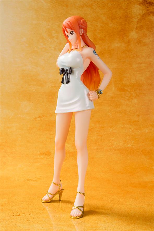ONE PIECE - FIGUARTS ZERO NAMI FILM GOLD