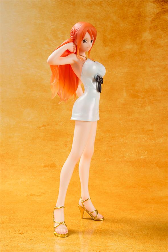 ONE PIECE - FIGUARTS ZERO NAMI FILM GOLD