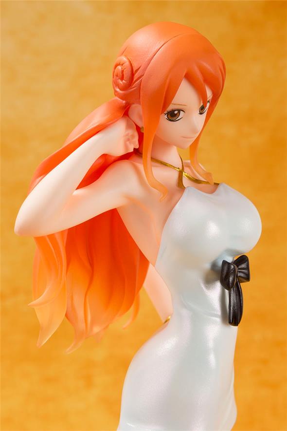 ONE PIECE - FIGUARTS ZERO NAMI FILM GOLD