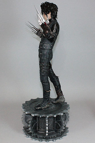 1/4 EDWARD SCISSORHANDS STATUE