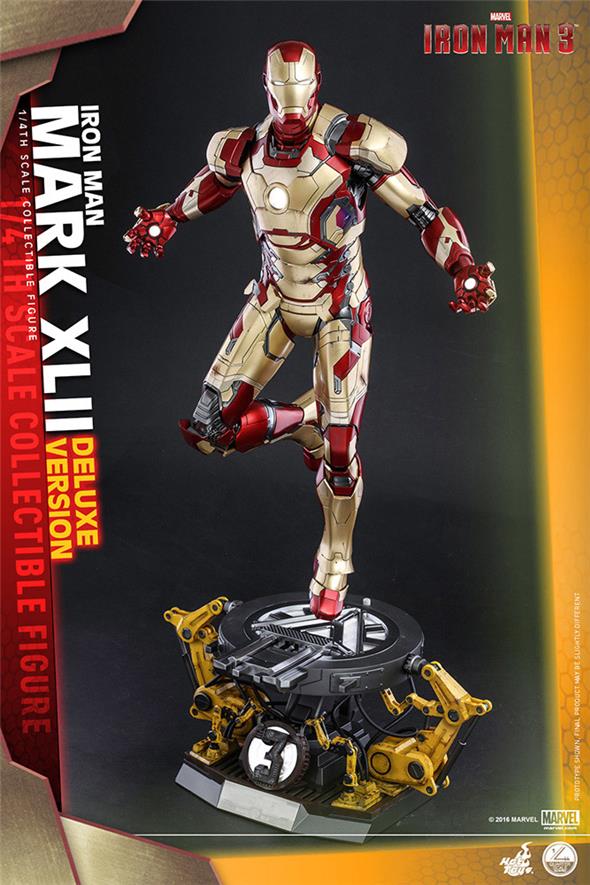 1/4 HOT TOYS -  IRON MAN MARK XLII QUARTER SCALE DLX FIG