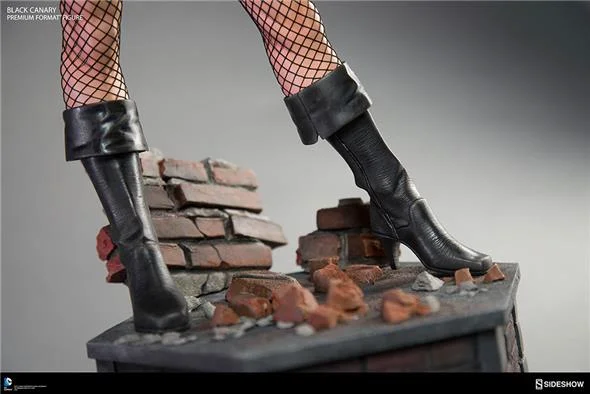 BLACK CANARY PREMIUM FORMAT FIGURE