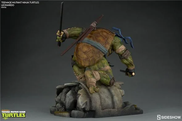 TMNT LEONARDO STATUE