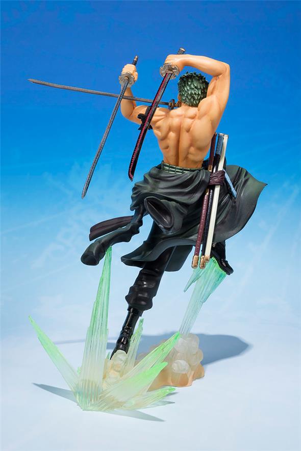 ONE PIECE - FIGUARTS ZERO ROANOA ZORO ULTRAGARI