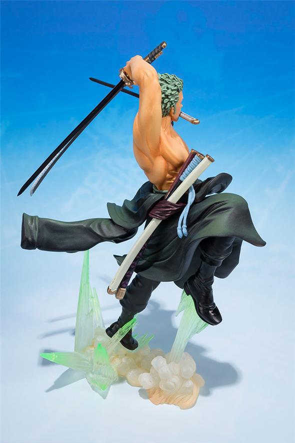 ONE PIECE - FIGUARTS ZERO ROANOA ZORO ULTRAGARI