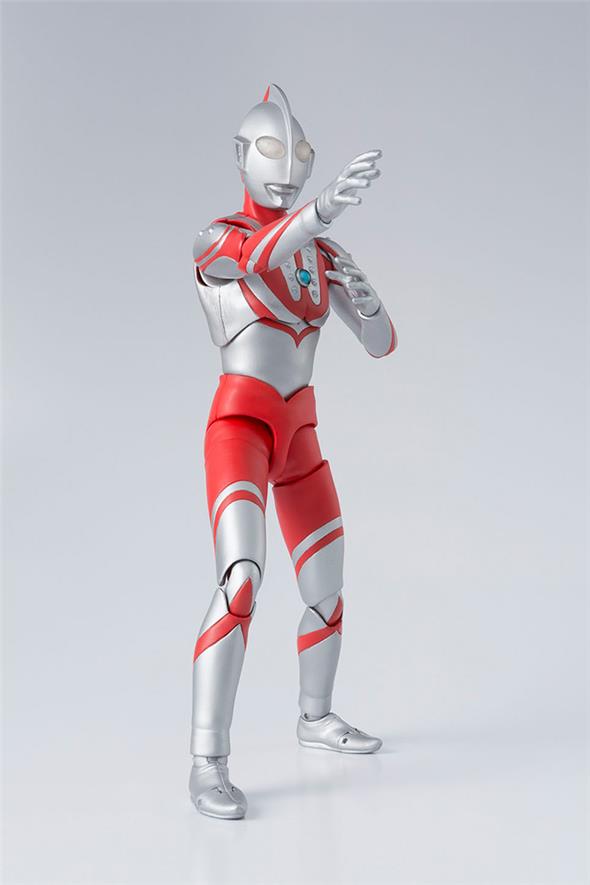 S.H. FIGUARTS - ULTRAMAN ZOFFY