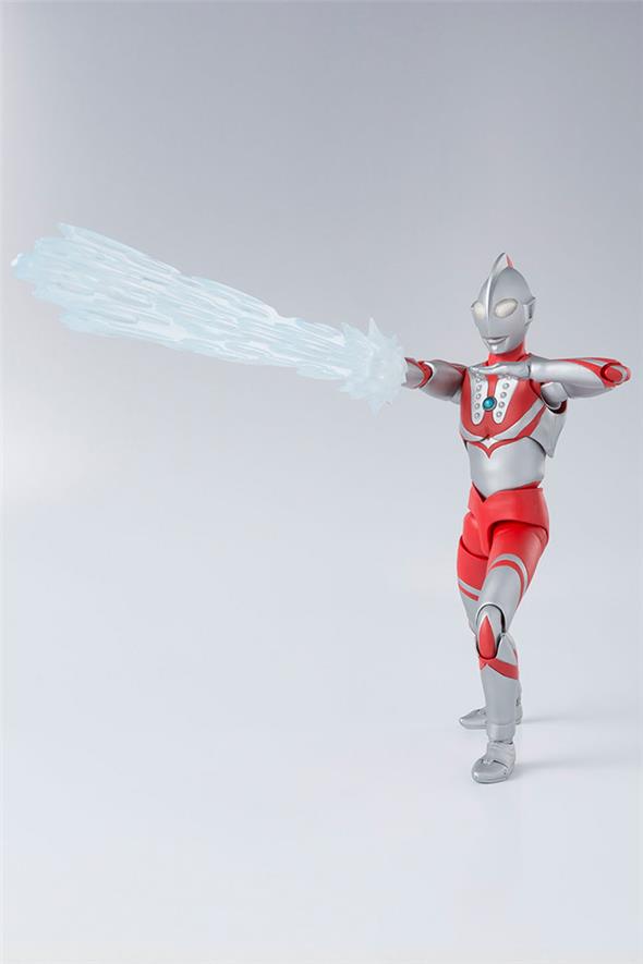 S.H. FIGUARTS - ULTRAMAN ZOFFY