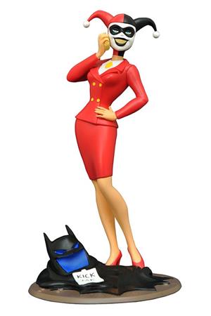 diamond-select-batman-anim-gallery-lawyer-harley-statue