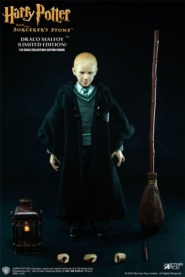 1/6 SCALE - DRACO MALFOY SCHOOL UNIFORM COLLECTIBLE FIGURE