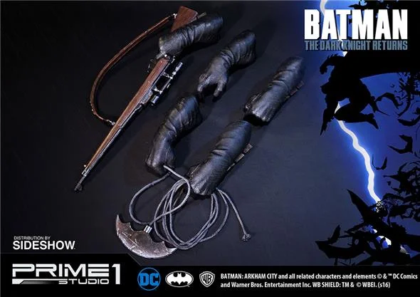 1/2 THE DARK KNIGHT RETURNS BATMAN