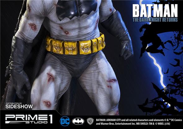 1/2 THE DARK KNIGHT RETURNS BATMAN