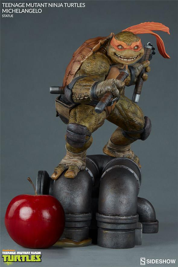 TMNT MICHELANGELO STATUE