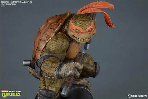TMNT MICHELANGELO STATUE