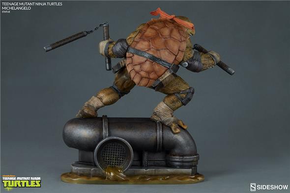 TMNT MICHELANGELO STATUE