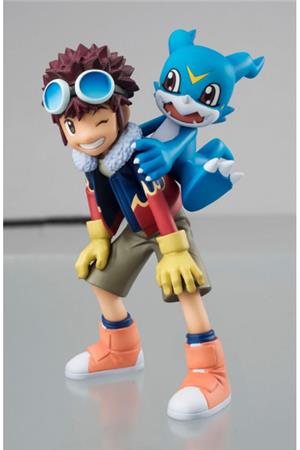 mega-house-digimon-motomiya-daisuke-and-v-mon-statue