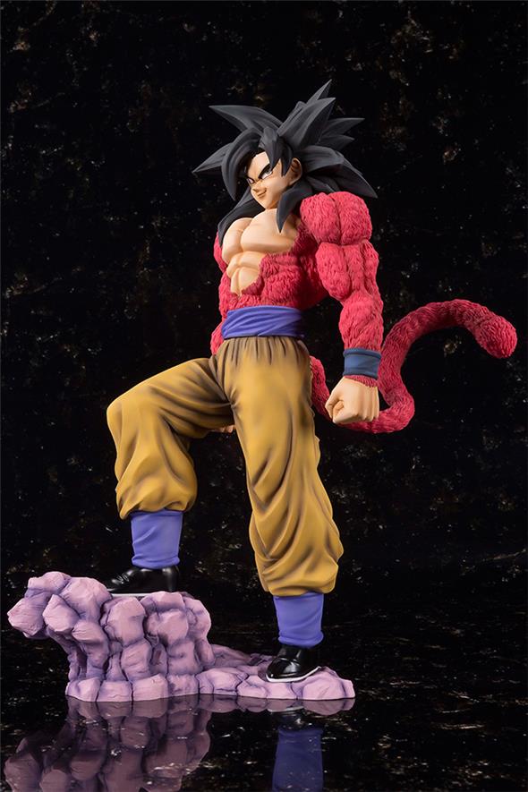 DRAGON BALL GT - FIGUARTS ZERO SON GOKU SUPER SAIYAN 4