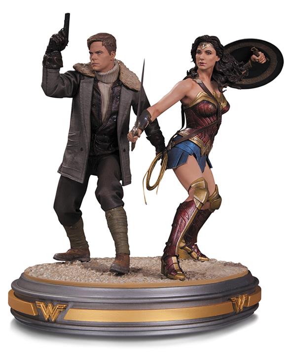 WONDER WOMAN MOVIE - WONDER WOMAN & STEVE TREVOR STATUE