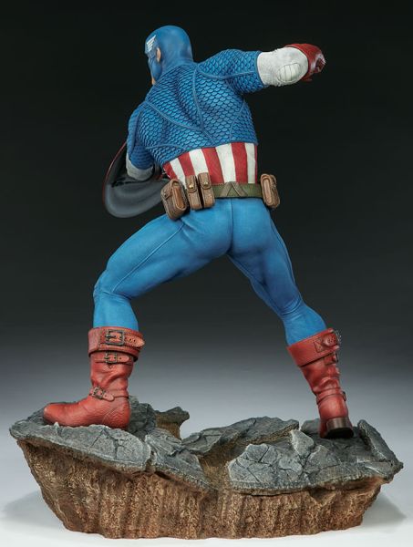 CAPTAIN AMERICA AVENGERS ASSEMBLE STATUE