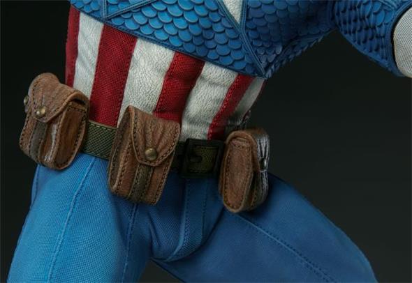 CAPTAIN AMERICA AVENGERS ASSEMBLE STATUE
