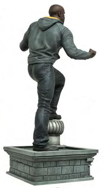 DIAMOND SELECT - LUKE CAGE NETFLIX GALLERY PVC FIGURE