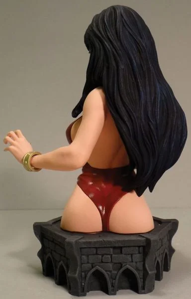 DIAMOND SELECT - WOMEN DYNAMITE VAMPIRELLA ADAMS BUST