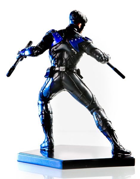 1/10 ARKHAM NIGHT - NIGHTWING STATUE