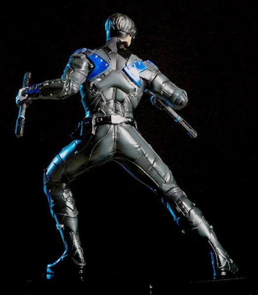 1/10 ARKHAM NIGHT - NIGHTWING STATUE