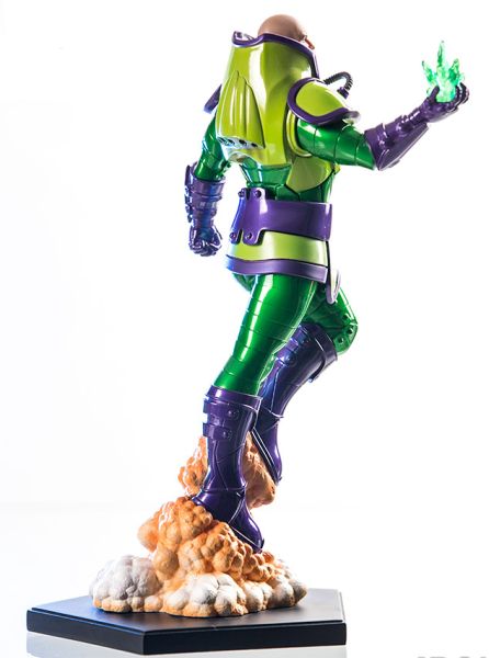 1/10 LEX LUTHOR STATUE