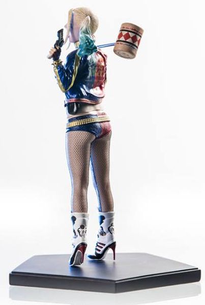 1/10 SUICIDE SQUAD - HARLEY QUINN STATUE